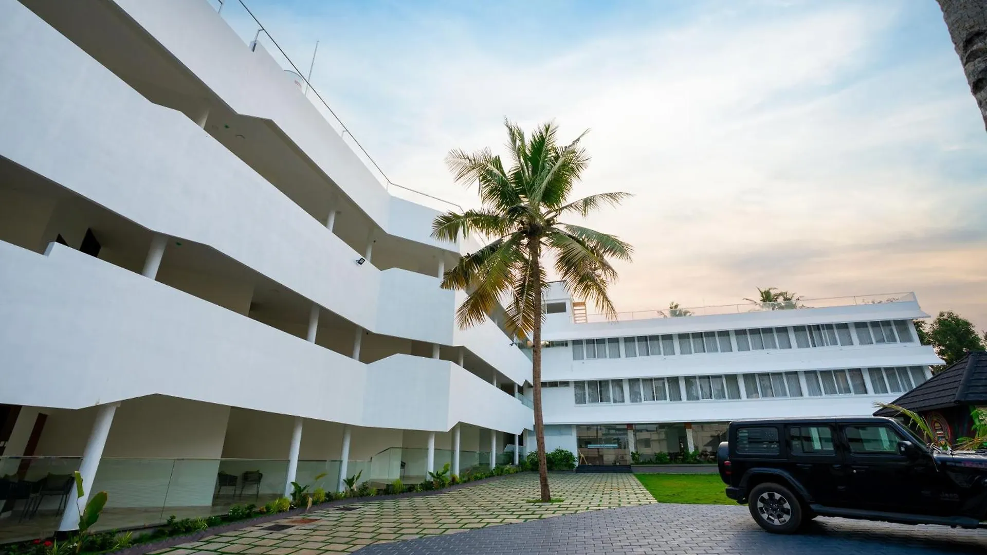 West Bay Marisol Hotel Varkala